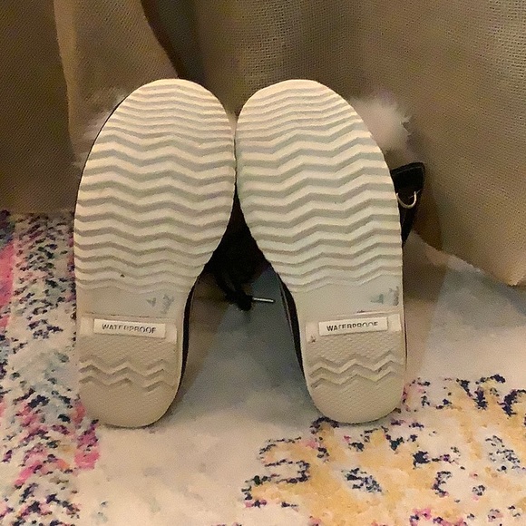 Sorel Joan Of Arctic Waterproof Winter Boots - Picture 4 of 8